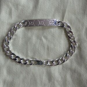 Gucci Signature bracelet with GG tag